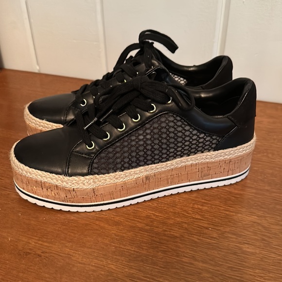 JLO platform - Picture 3 of 8